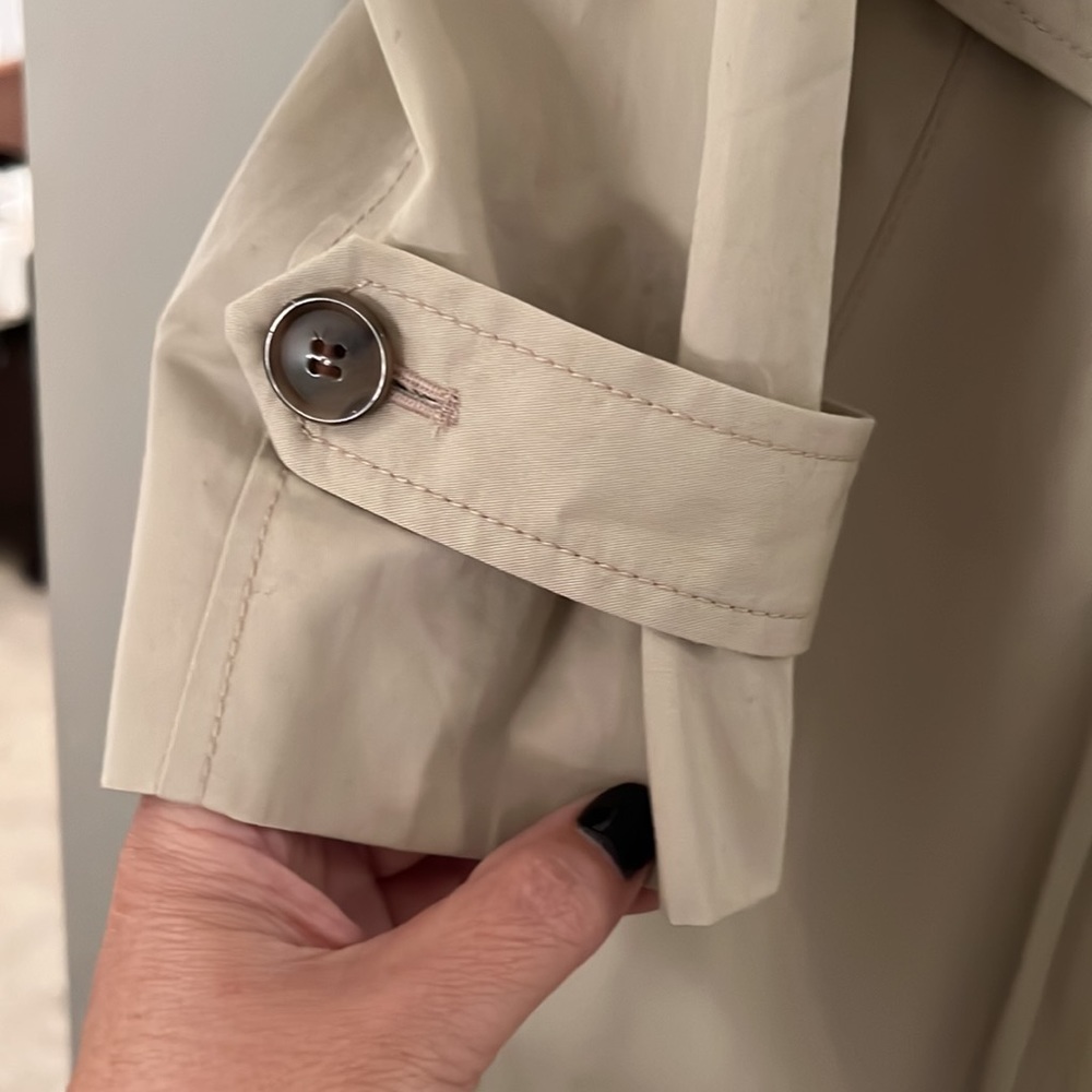 Loft Khaki Trench Coat. XL. New with tags. Brown buttons, cuffs and pockets. - Picture 3 of 10